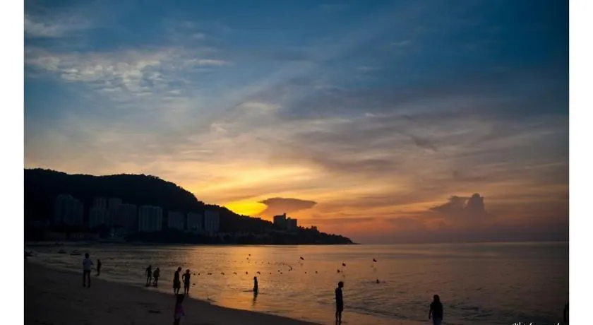 By The Sea@Sunset View And Seaview #32 Apartment Batu Ferringhi